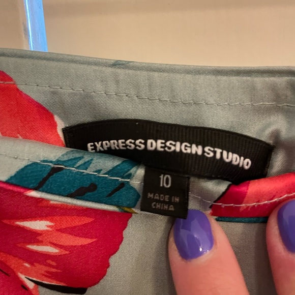 Beautiful floral skirt - Picture 2 of 3